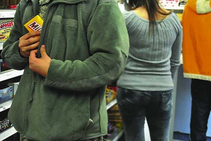 Мукачівський "солодкий" грабіжник викрав з супермаркета шоколадок на 800 гривень