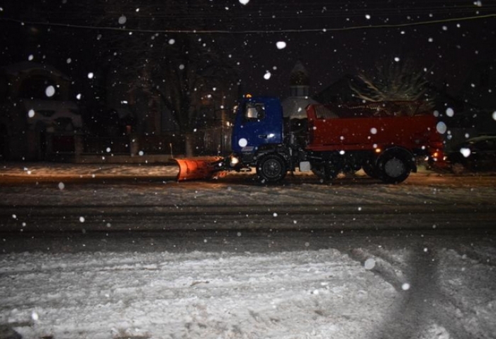 Де сьогодні працюють комунальники в Ужгороді