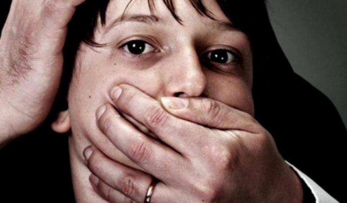 Двоє закарпатців вчинили розпусні дії щодо 15-літньої