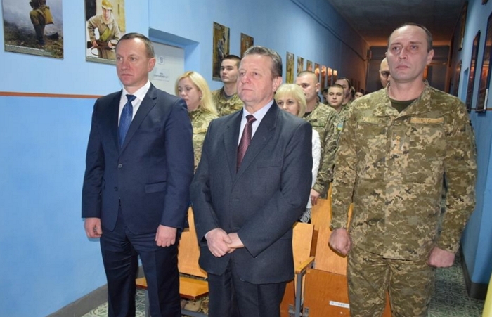 Ужгородський міський голова Богдан Андріїв подякував військовим за захист України
