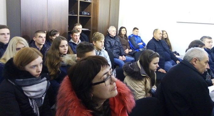 Посібник "Екскурсії Ужгородом" презентували в Закарпатському краєзнавчому музеї