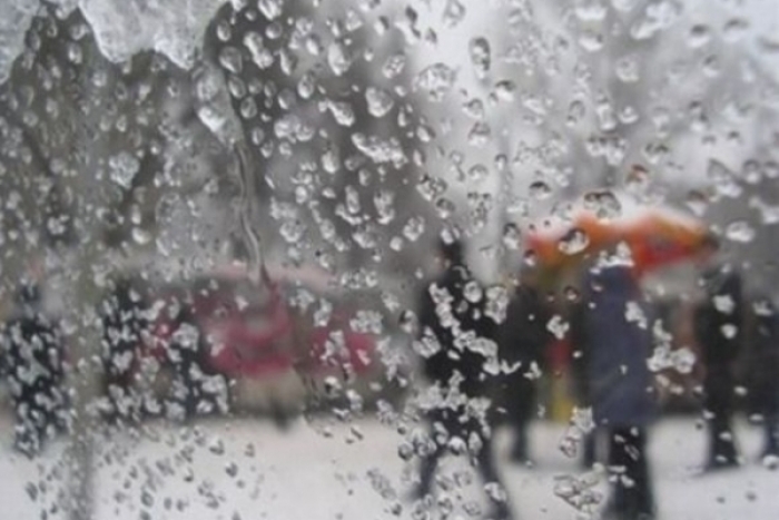 Сьогодні та завтра на Закарпатті збережеться сніжно-дощова погода