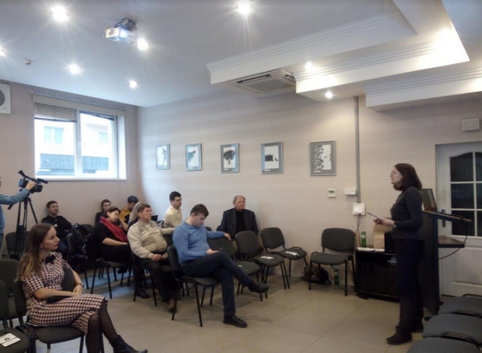 Про ймовірні нові виборчі правила диспутували в Ужгороді