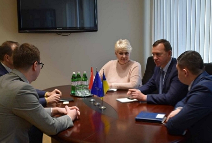 Ужгород матиме нового побратима — австрійське місто Санкт-Пельтен