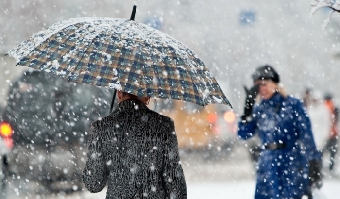У суботу та неділю на Закарпатті йтимуть і сніг, і дощ