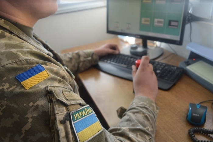 Закарпатські "зелені кашкети" в очікуванні новорічних черг на кордоні звертаються до автовласників!
