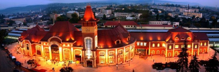 До уваги водіїв на площі Георгія Кірпи в Ужгороді!