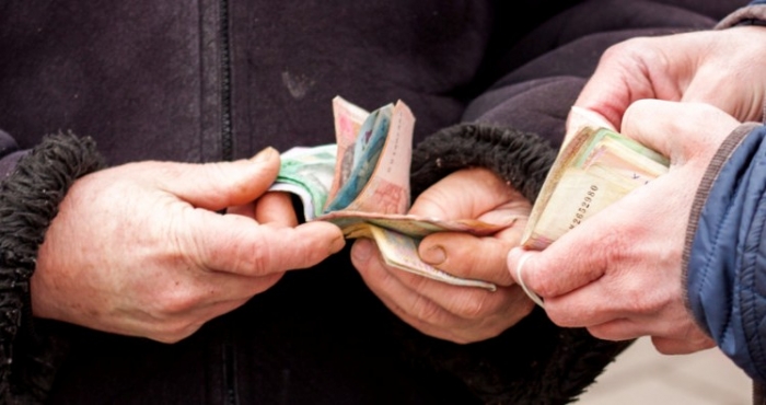 Від продавця на ринку в Мукачеві шахраї виманили 25 тисяч гривень