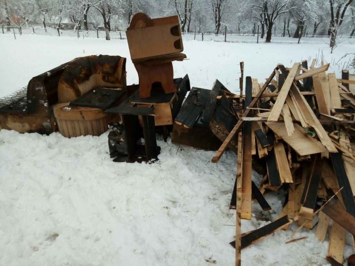 Пожежа на Тячівщині: власник будинку отримав опікові травми І-ІІ ступеня