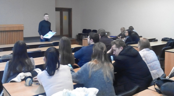 Закарпатським студентам розповіли про міжнародні студентські квитки ISIC