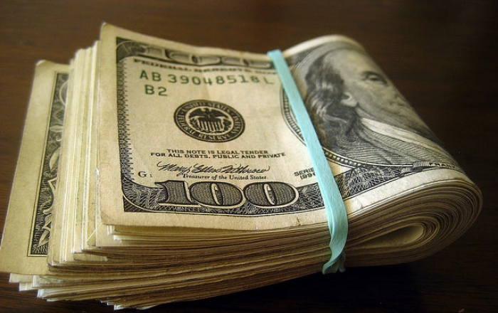 На Іршавщині гість поцупив зі спальні хазяїна понад 2 000 доларів