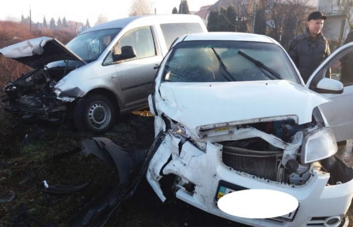 У Мукачеві Wolswagen та ЗАЗ міцно "поцілувалися"