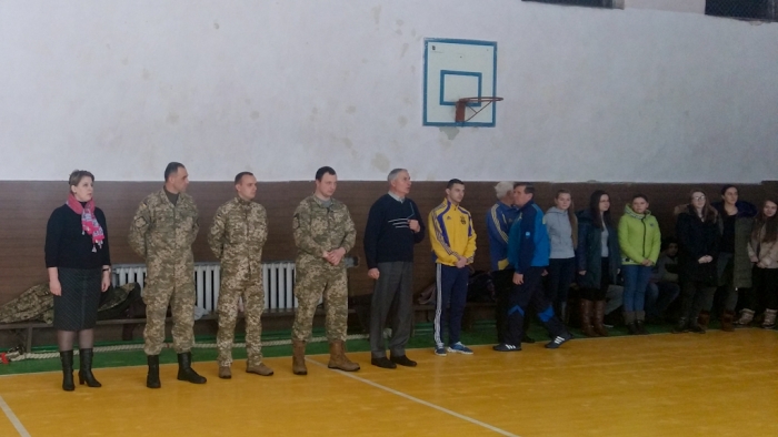 На Міжгірщині військові власним прикладом закликали молодь бути хорошими громадянами своєї Вітчизни 