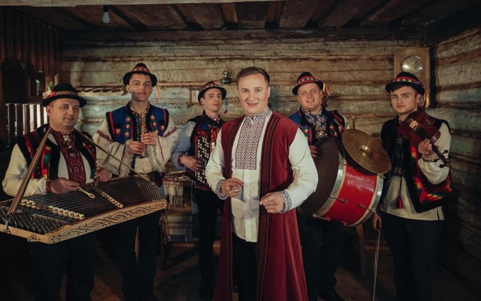 Кліп Івана Пилипця зняли у музеї «Старе село» у Колочаві