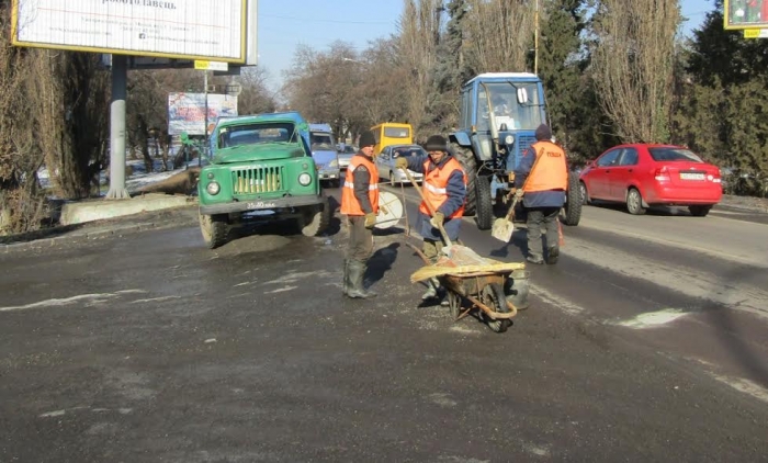 В Ужгороді сьогодні ремонтують дороги – почали з транспортного моста ім. Масарика
