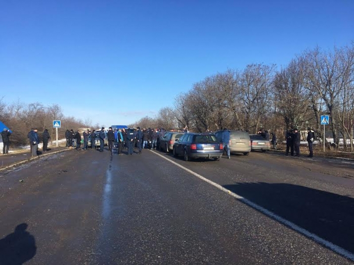 Закарпатців повідомляють про блокування пункту пропуску "Ужгород"
