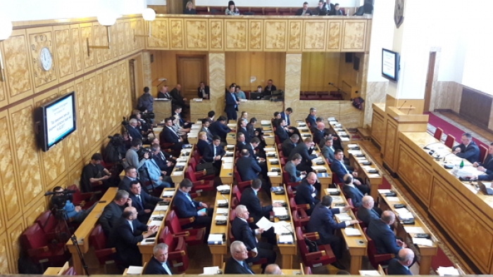 Закарпатським депутатам розповіли, хто і як бореться з наркоманією