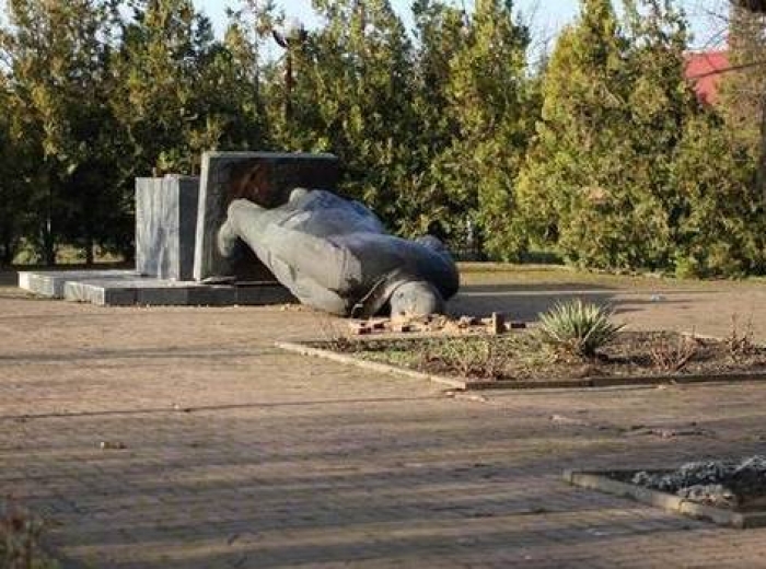 "Пролетарський вождь" допоміг прикордонному місту — ...фінансово!