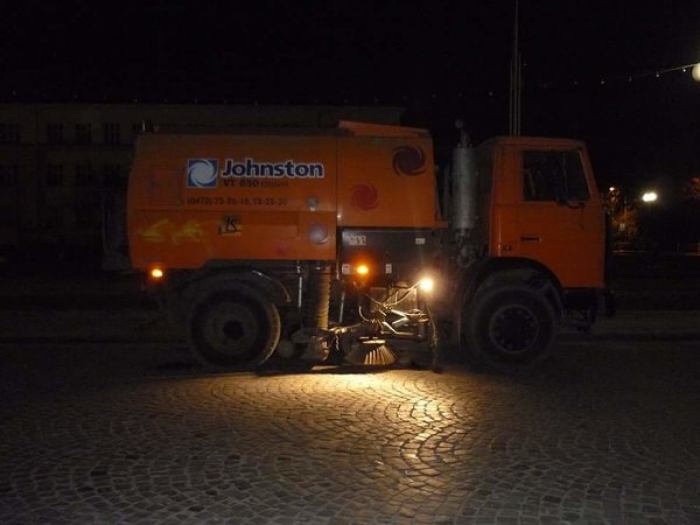 Чим сьогодні зайняті комунальні служби столиці Закарпаття?