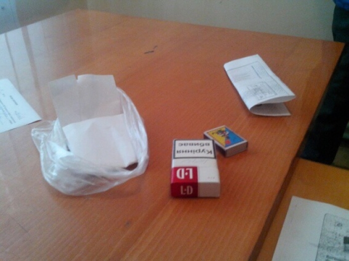 На Іршавщині 50-ти річний чоловік обрав дитячий майданчик для наркотичних "сеансів"