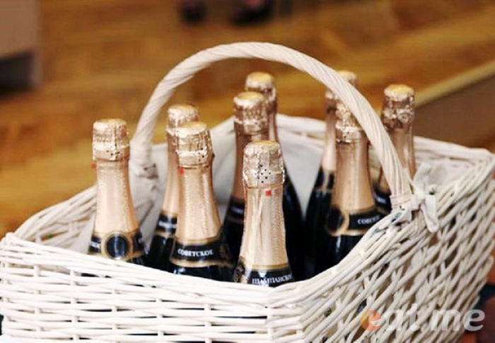 Ужгородець захотів шикарного життя – вкрав п’ять ящиків шампанського