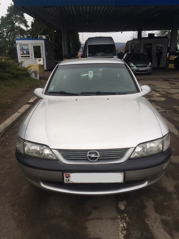 На машину словака, вкрадену у 2003 році, зреагували закарпатські стражі кордону