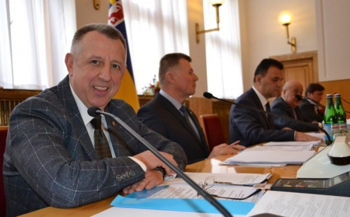 Закарпатські депутати знову порушують питання про ремонт доріг