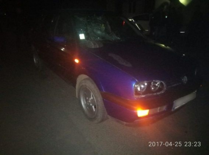 На Ужгородщині жахливе ДТП: потерпілого доставлено до лікарні з переломами ніг