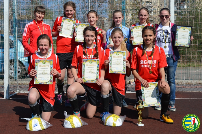 Рахівські футболістки – чемпіони Закарпаття U-14