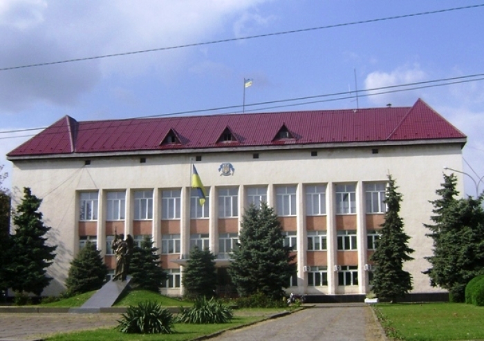 Сьогодні на позачергову сесію зберуться депутати Виноградівщини