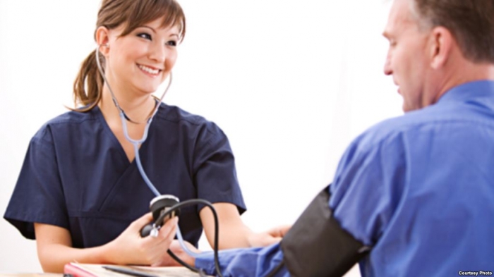 В центрі Ужгорода будуть вимірювати тиск та виявляти "сердечників"