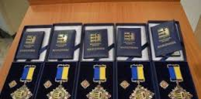 Державні відзнаки і "золотого ведмедика" вручив Москаль заслуженим людям краю