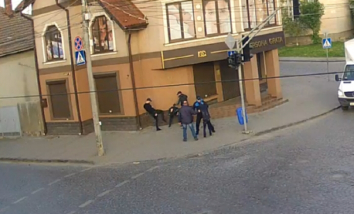 Бійка в Мукачеві: поліція відкрила кримінальне провадження