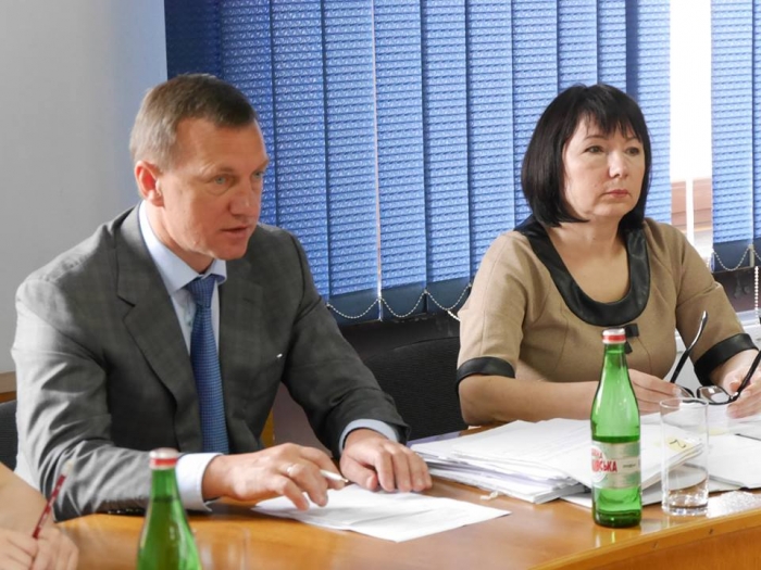 Богдан Андріїв: ужгородці не повинні через недобросовісних виконавців ходити по болоту і спотикатися на ямах