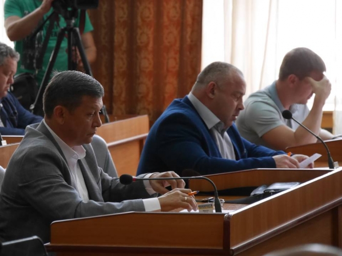 На сесії Ужгородської міськради внесли зміни до Програми будівництва дитячих та спортивних майданчиків