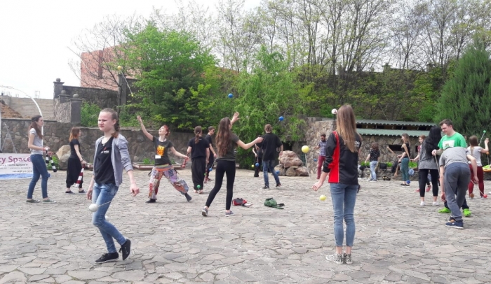 Вогняний "Fire life fest" стартував в Ужгородському амфітеатрі