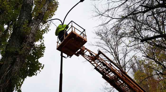 Що і де роблять сьогодні  в Ужгороді спеціальні та комунальні служби