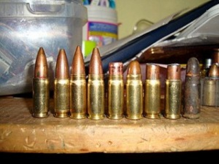 На Закарпатті спільний наряд поліції охорони та слідчих ледве вгамував розлючене подружжя