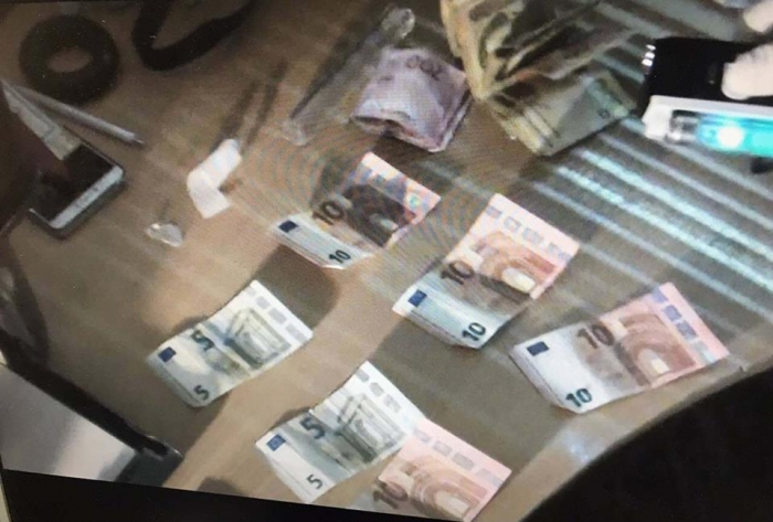 Спійманого на хабарі закарпатського митника триматимуть під вартою