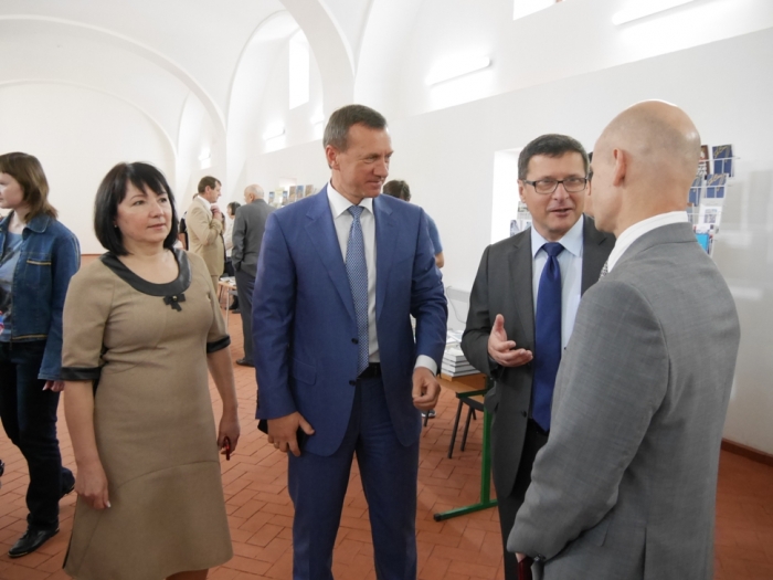 В Ужгороді стартувало велике літературне свято — "Книга-фест-2017"