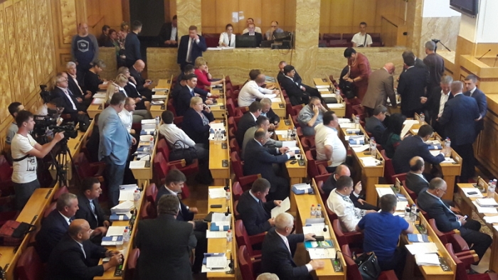 Закарпатські депутати написали в Київ, аби з безвізом перетинати кордон стало легше