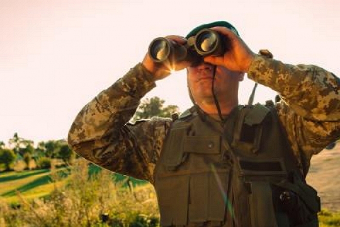 Громадянин Молдови з легальними документами віз у своєму авто нелегала з Близького Сходу