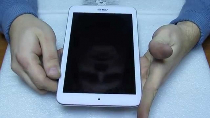 Мобільну "іграшку" поцупив молодик у неповнолітньої на Закарпатті