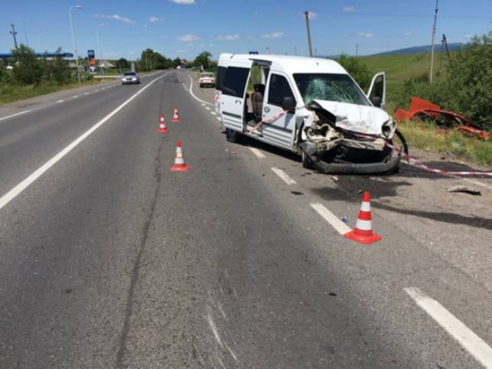 Керманичі автівок, через зіткнення яких на Закарпатті постраждали 3 людини, були тверезі