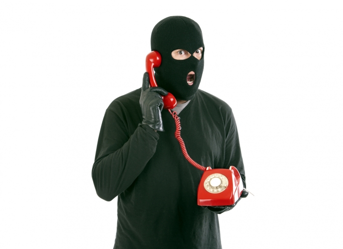 Увага! Шахраї представляються керівниками органів ДФС та просять матеріальну допомогу