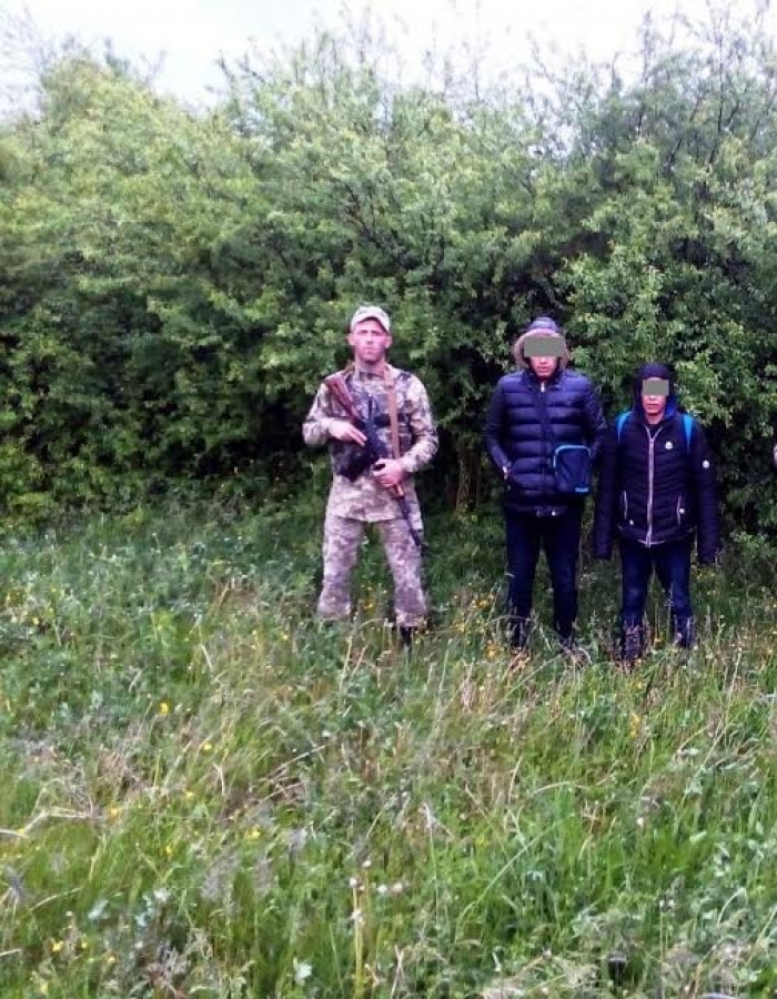 На Закарпатті шукають причетних до організації нелегальної подорожі сирійців через кордон