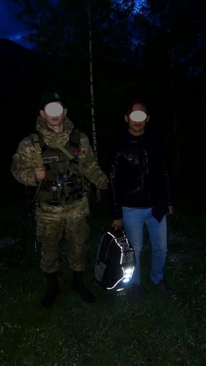 Місцевий житель привіз "мандрівника-азіата" на відділ прикордонної служби