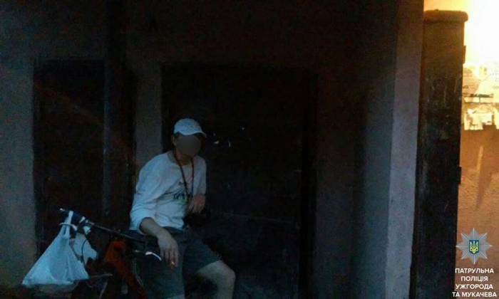 В Ужгороді патрульні затримали чоловіка під час вживання наркотиків