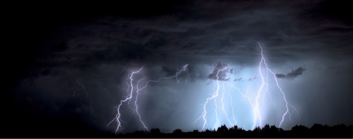 На Закарпатті через блискавку сталися чотири пожежі