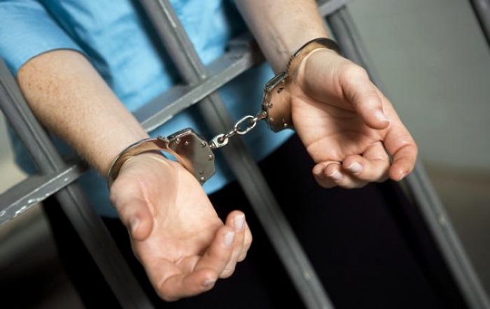 Закарпатський молодик "заліз" в АБС і поцупив звідти купу алкоголю та закуски